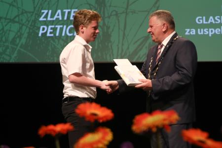 ZLATE PETICE 13 FOTO LJUBO VUKELIČ